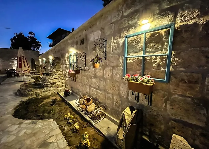 Pensión Kemerli House